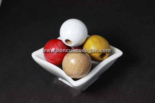 KARIŞIK RENKLİ TAHTA 24mm Yuvarlak
