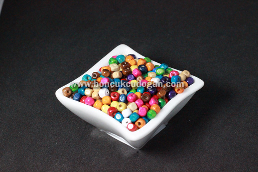 KARIŞIK RENKLİ TAHTA Kare 4x4mm