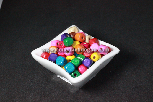 KARIŞIK RENKLİ TAHTA Kare 8x8mm