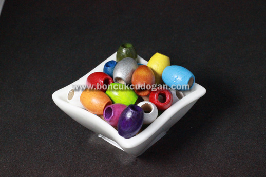 KARIŞIK RENKLİ TAHTA Oval 1,5cm